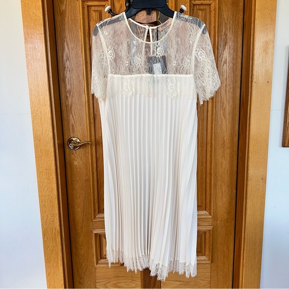 Twin-Set Milano lace top pleated dress tunic size S (42 European) 100% polyester - Picture 4 of 12
